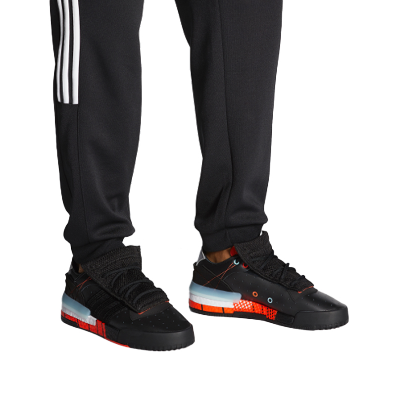 Sizing adidas Rivalry RM Low ''Schwarz Solar Rot'' FW2274