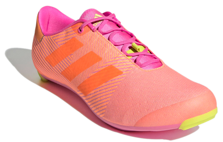 Lookbook adidas 公路自行車珊瑚粉色