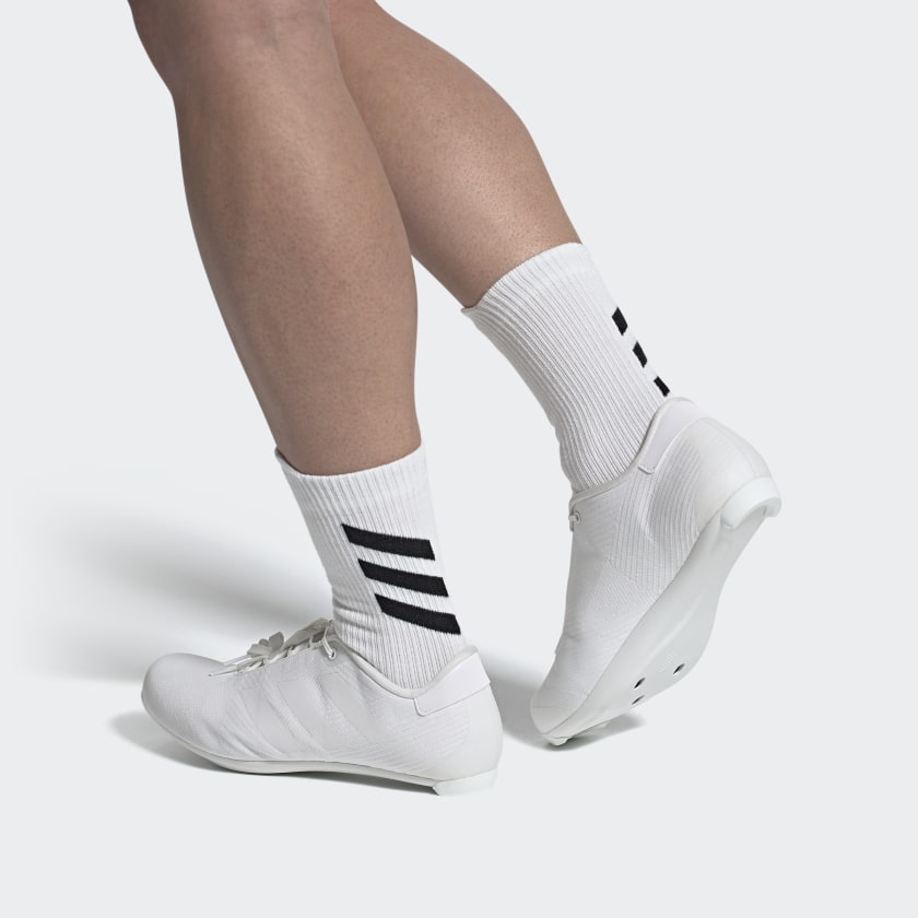 Sizing adidas 公路自行車白色款