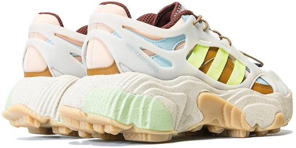 아디다스 로버렌드 어드벤처 '클레이 브라운' GW2182 GW2182 Lookbook 아디다스 로버렌드 어드벤처 '클레이 브라운' GW2182 GW2182