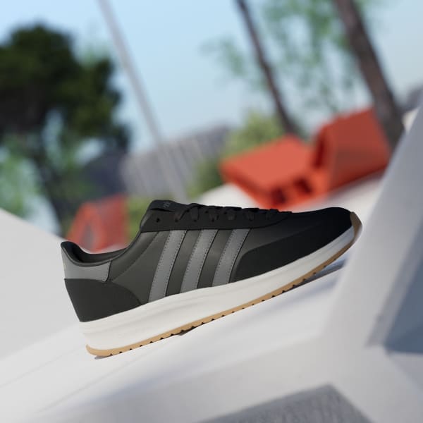 Lookbook Adidas Run 70s 2.0 Zapatillas Negro Core/Gris Four/Bronce Preloved JR8840