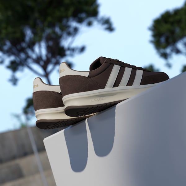 Cheap 阿迪达斯 Run 70s 2.0 运动鞋 地层棕/米白色/柔暖香草色 JR2385