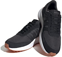 adidas RUN 70s 舒適 耐磨透氣 低筒 生活休閒鞋 男款 黑色 Lookbook adidas RUN 70s 舒適 耐磨透氣 低筒 生活休閒鞋 男款 黑色