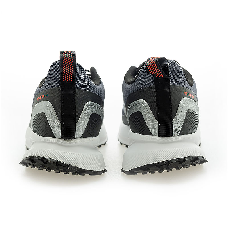 Lookbook 아디다스 런팔콘 5 TR 러닝화. JI4084