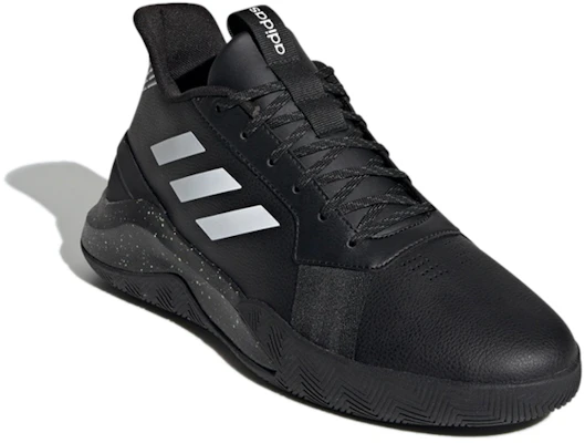 adidas Runthegame Vintage Kasut Retro EE9656 Lookbook adidas Runthegame Vintage Kasut Retro EE9656