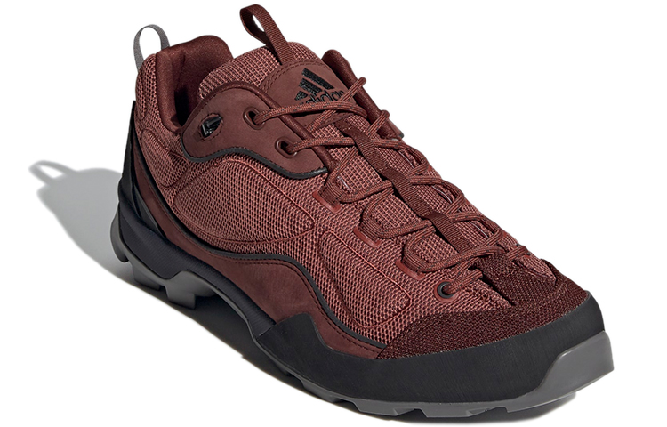 Lookbook 阿迪达斯 Sahale X '狐棕色' FZ2329