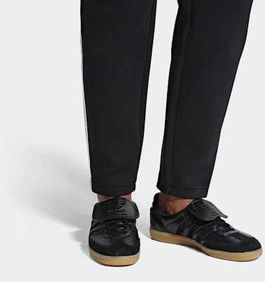 阿迪达斯 Samba Recon LT“黑胶” B75902 Sizing 阿迪达斯 Samba Recon LT“黑胶” B75902