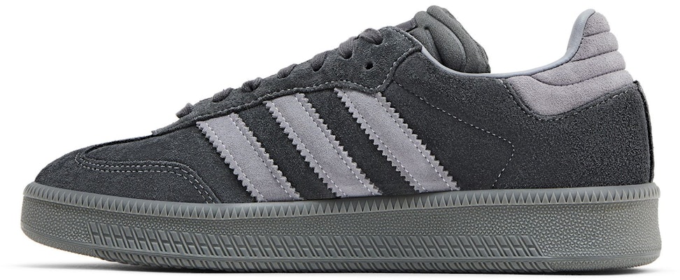 adidas Samba XLG 'Abu-abu Karbon' ID3912 Lookbook adidas Samba XLG 'Abu-abu Karbon' ID3912