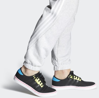 adidas Seeley 'Core Black Aqua' FY2754 Details for adidas Seeley 'Core Black Aqua' FY2754