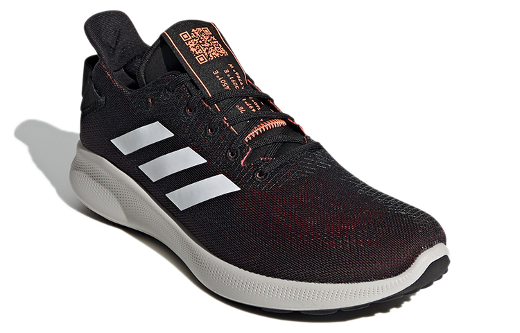 Lookbook adidas SenseBounce+ 街頭 黑