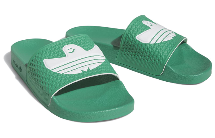 Lookbook アディダス シュムーフォイル スライド (セミコートグリーン) HQ2033