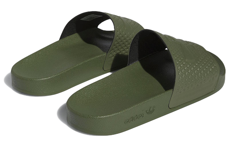 Lookbook adidas Shmoofoil Slides 'Wild Pine' Sandalias. IG5255