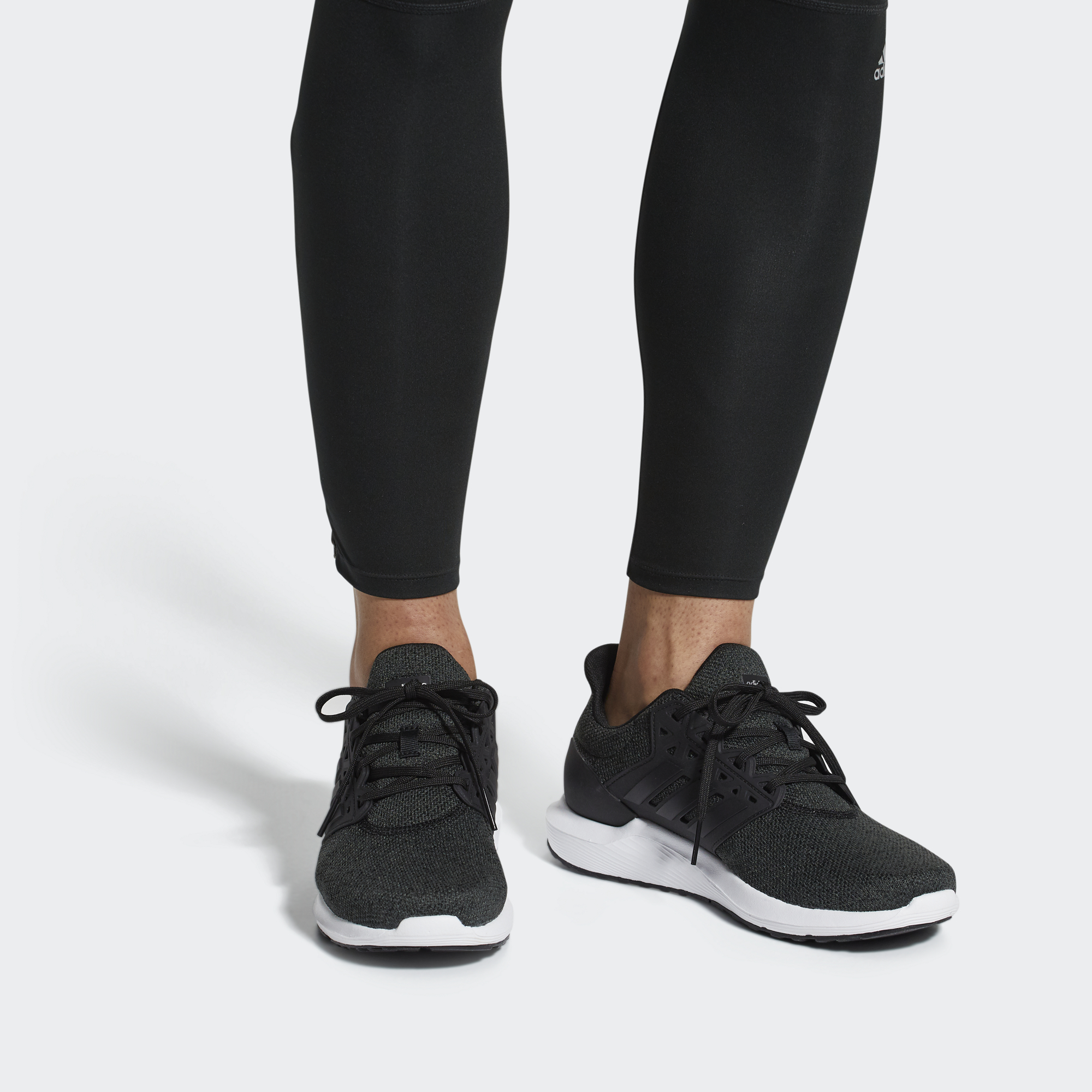 Sizing adidas Solyx ''Carbon'' Herrenschuhe B43697
