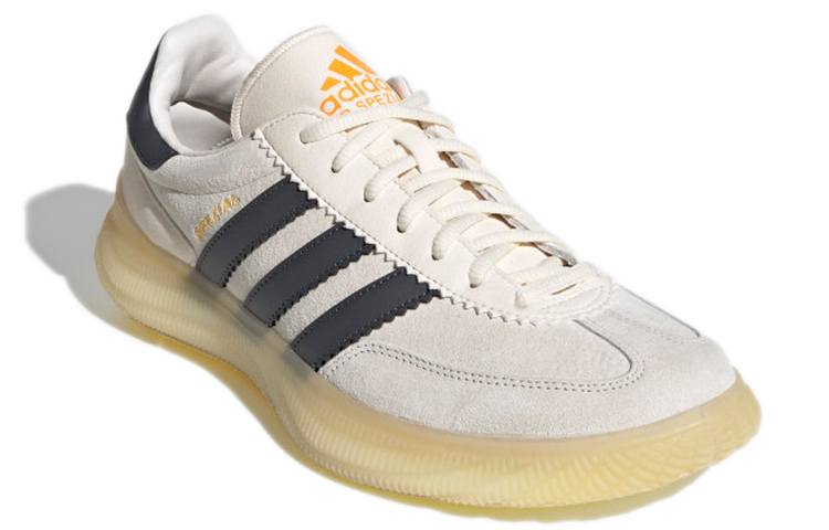 Lookbook adidas Spezial Boost ''Hellgrau'' FU8410