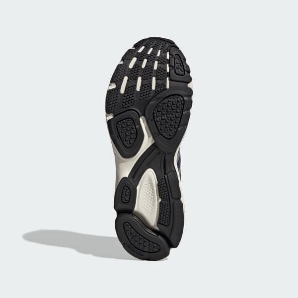 Lookbook Adidas SPIRITEIN 2000 二手 墨色/銀色金屬/米白色 LA2209