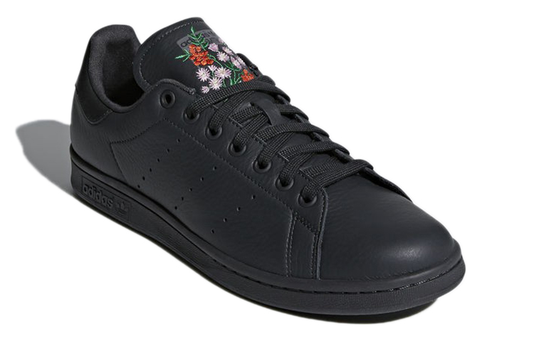 Lookbook adidas originals Stan Smith 經典萬用 低筒休閒板鞋 黑曜石