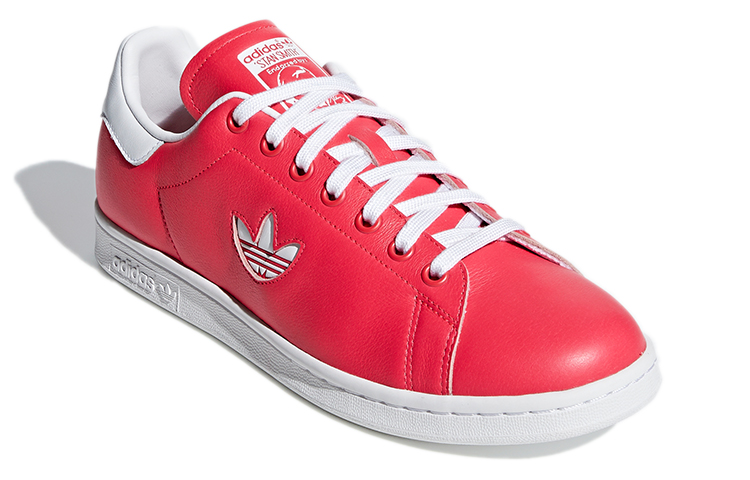 Lookbook adidas Stan Smith 'Shock Red' Merah Terang G27997