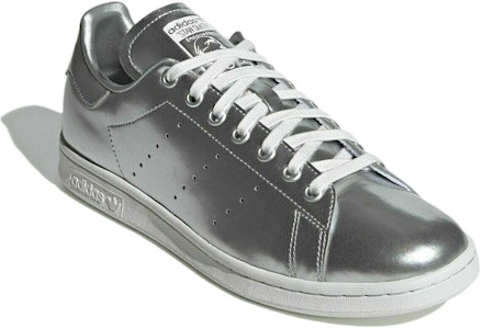 阿迪达斯史密斯银色金属版 FV4300 Order 阿迪达斯史密斯银色金属版 FV4300