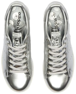 阿迪达斯史密斯银色金属版 FV4300 Shop 阿迪达斯史密斯银色金属版 FV4300