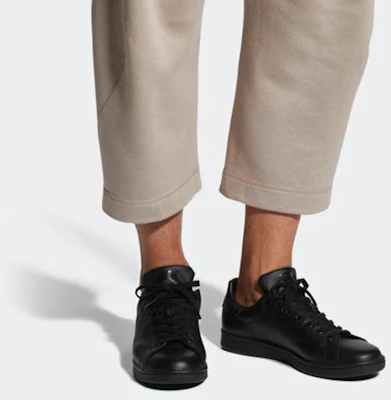 adidas Stan Smith ''Triple Black'' M20327 Sizing adidas Stan Smith ''Triple Black'' M20327