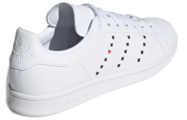 Shop adidas Stan Smith 'Hari Kekasih' EG5810