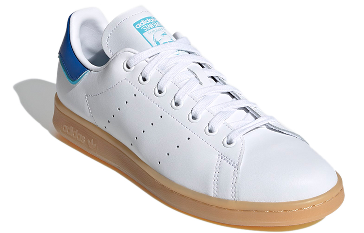Lookbook 아디다스 스탠 스미스 '화이트 블루 검'(80 characters) FU9600