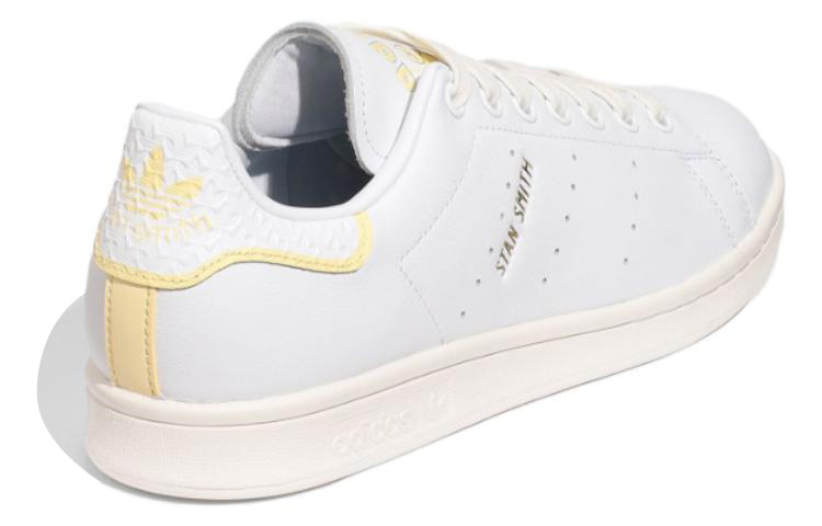 Shop 阿迪达斯 Stan Smith 白粉压纹后跟款 IF9061