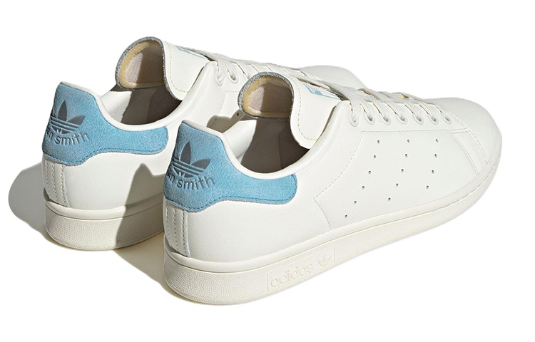 Shop 阿迪达斯 史密斯 '白色 旧爱蓝' 运动鞋 HQ6813