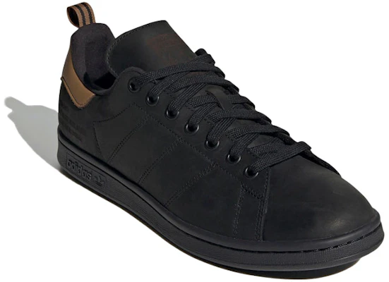 愛迪達史丹·史密斯“冬季包 - 黑色原野沙漠” FZ3477 Lookbook 愛迪達史丹·史密斯“冬季包 - 黑色原野沙漠” FZ3477