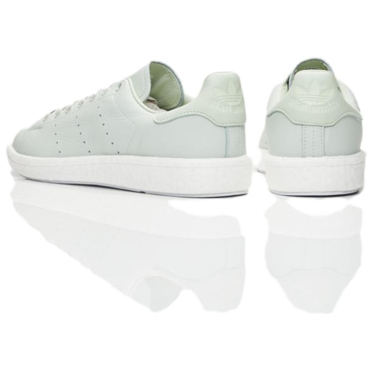 Lookbook スタンスミス ブースト "リネン グリーン" BA7435