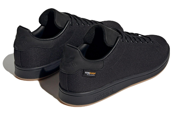 Shop 아디다스 스탠 스미스 코듀라 '블랙 검' GZ2592