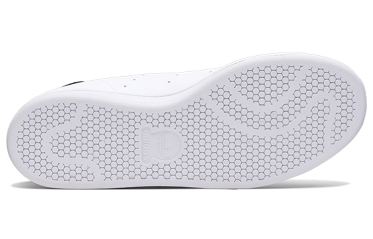 Purchase 阿迪达斯史密斯板鞋 白色核心黑 GX4429