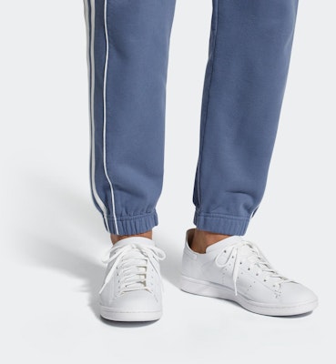 阿迪达斯 Stan Smith Triple White 纯白皮革套袜鞋 CQ3031 Sizing 阿迪达斯 Stan Smith Triple White 纯白皮革套袜鞋 CQ3031