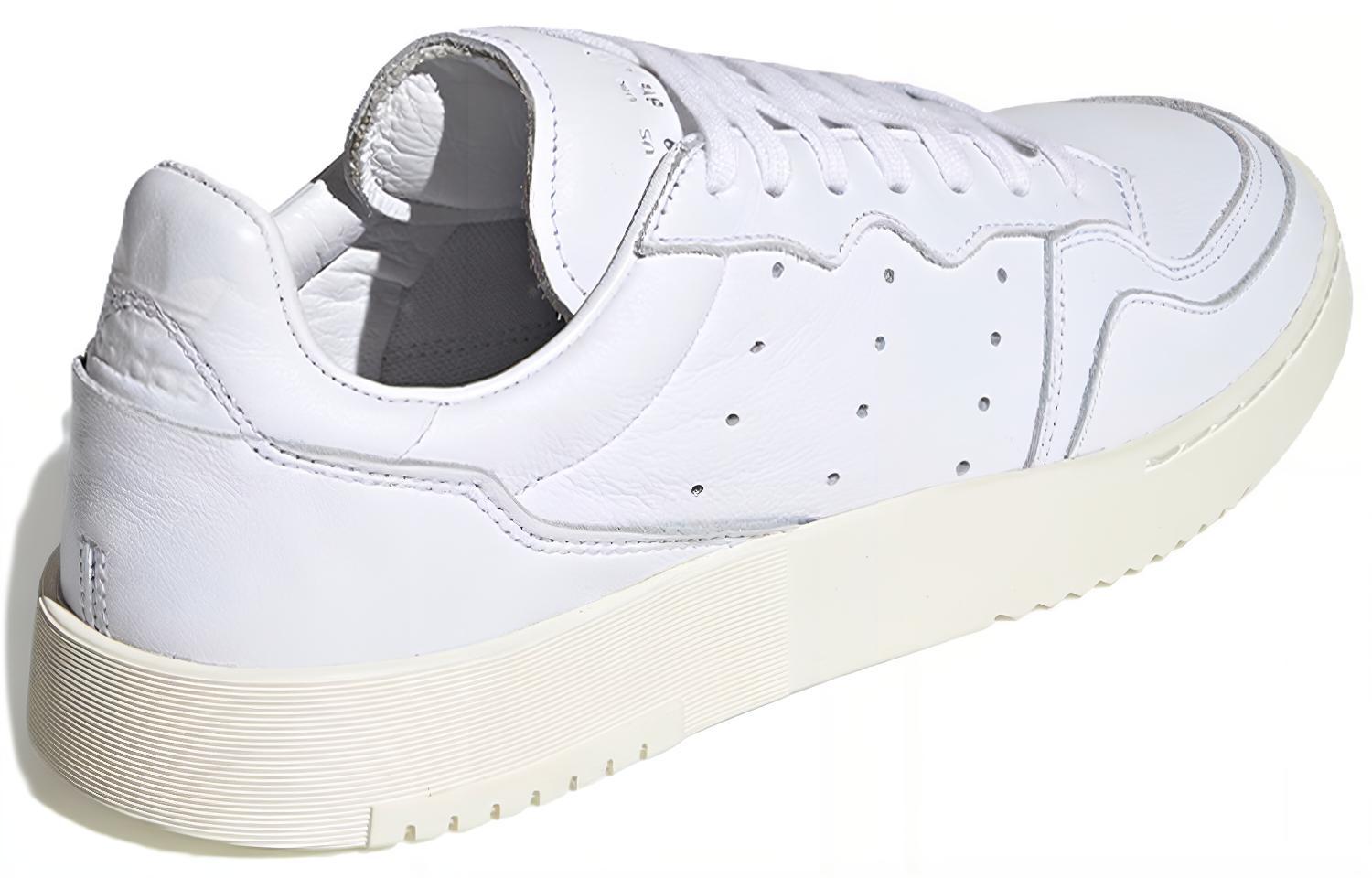 Shop 阿迪达斯 Super Court '米白色' 运动鞋 EE6325