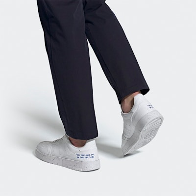 아디다스 슈퍼코트 '클린 클래식 화이트 로얄' FU9728 Sizing 아디다스 슈퍼코트 '클린 클래식 화이트 로얄' FU9728