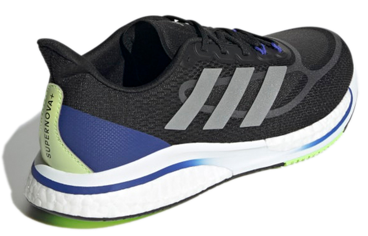 Shop adidas Supernova+ 舒適透氣跑步鞋 炭黑