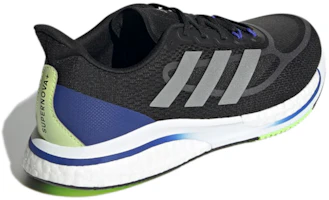 Shop adidas Supernova+ 舒適透氣跑步鞋 炭黑