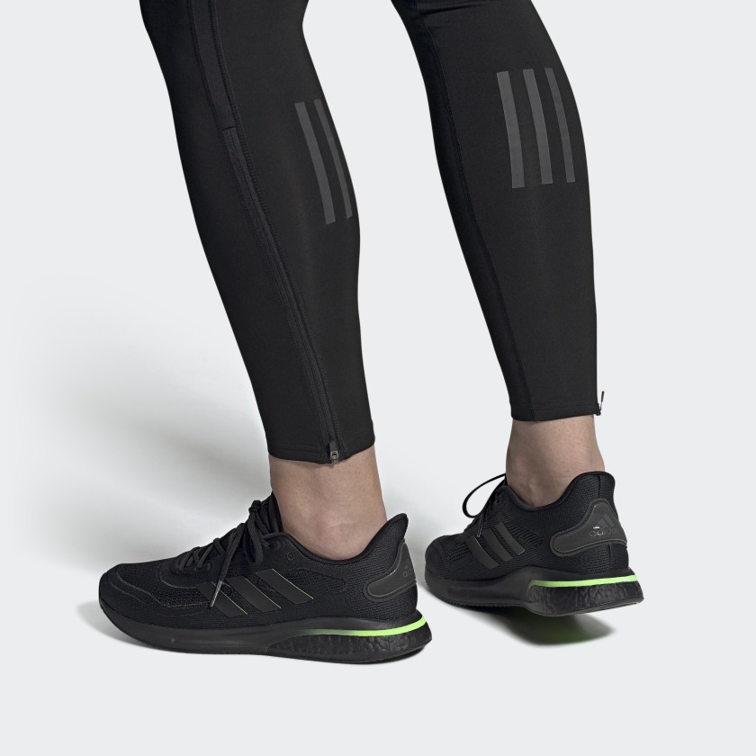 Sizing 아디다스 슈퍼노바 '블랙 시그널 그린' FW8821