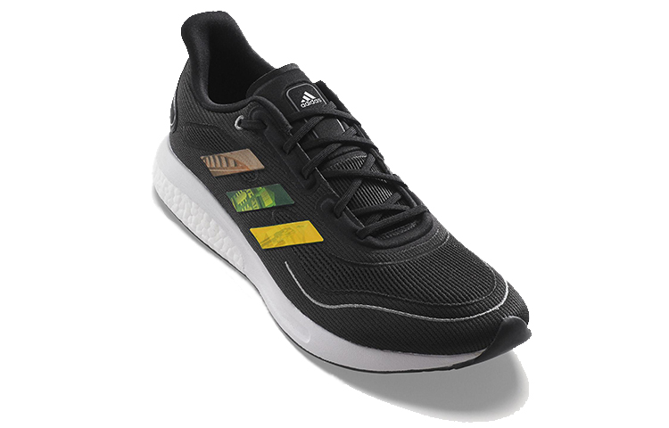Lookbook adidas Supernova ''Taipei Marathon'' Hardloopschoenen GV9808