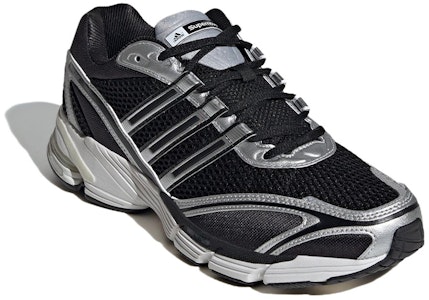 adidas Supernova Cushion 7 'Hitam Perak Metalik' IG1747 Lookbook adidas Supernova Cushion 7 'Hitam Perak Metalik' IG1747