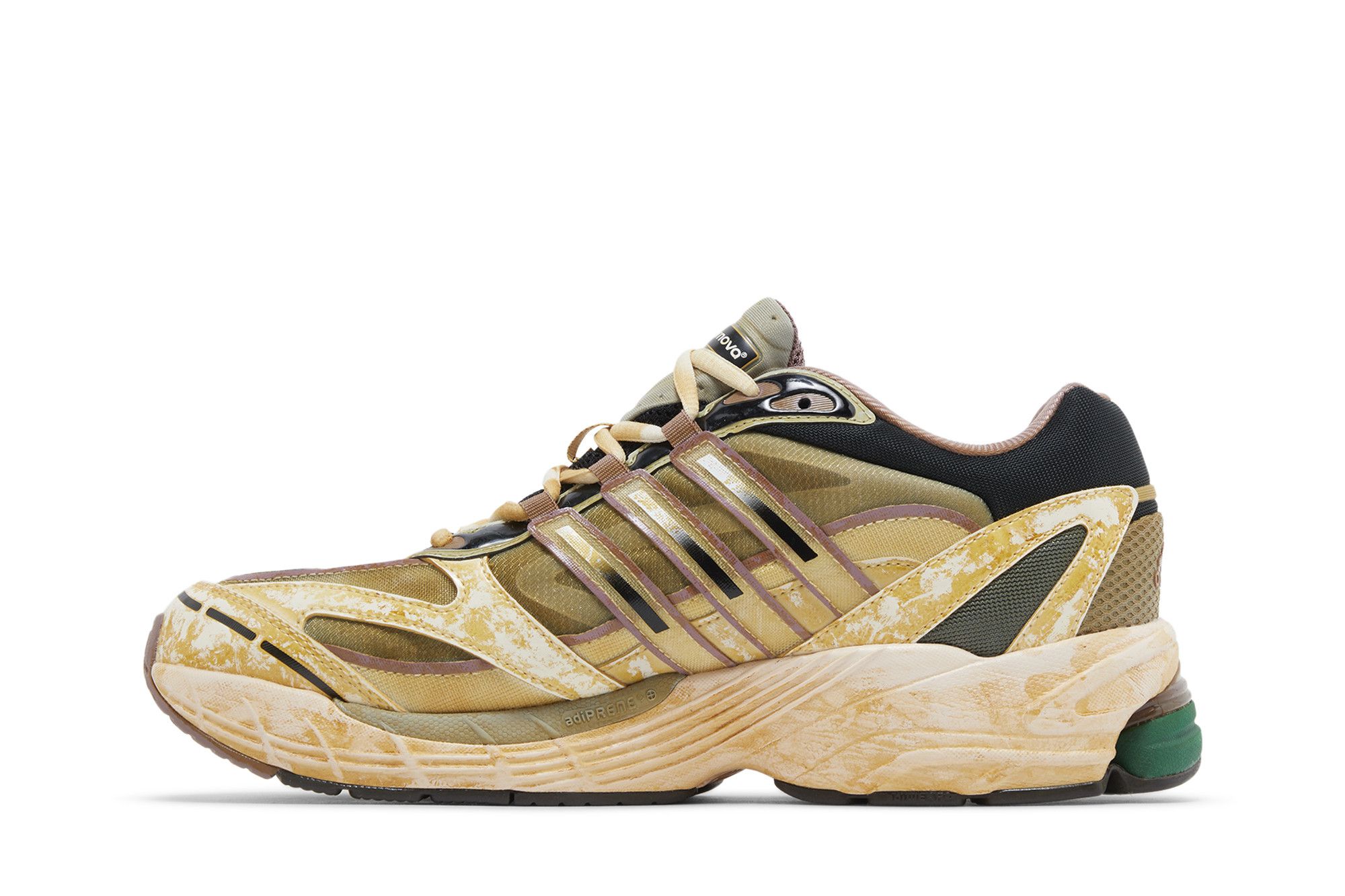 Lookbook adidas Supernova Cushion 7 "Cosmic Way Runners - Marte" HP2980