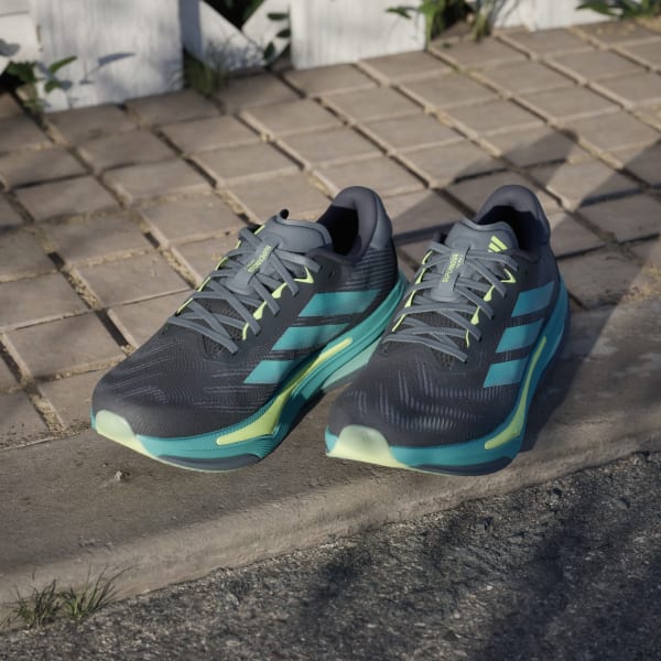 Shop Adidas Supernova Prima 2 運動鞋 深灰/薄荷綠/亮黃 JR3197