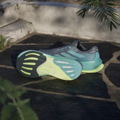 아디다스 슈퍼노바 라이즈 2 오닉스/민트톤/하이레즈 옐로우 JQ7701 Lookbook 아디다스 슈퍼노바 라이즈 2 오닉스/민트톤/하이레즈 옐로우 JQ7701