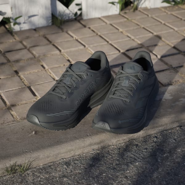 Purchase Adidas Supernova Rise GTX 慢跑鞋 黑色/碳灰/黑色 JP7763