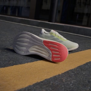 阿迪达斯 Supernova Stride '米白色' IE8181 Shop 阿迪达斯 Supernova Stride '米白色' IE8181