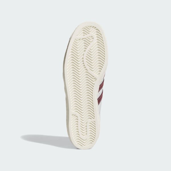 Shop アディダス スーパースター 80s ADV スニーカー クリスタルホワイト/シャドウレッド/オフホワイト JP8529