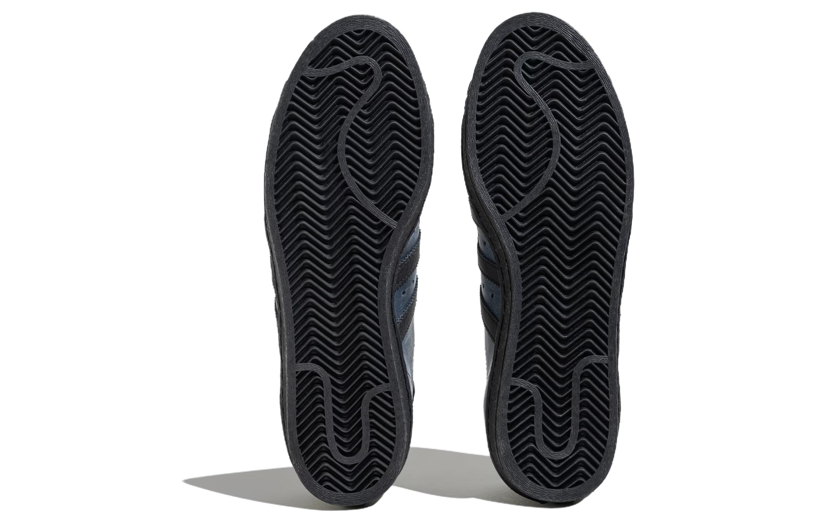 Shop アディダス スーパースター82 "オルタードブルーブラック" IF6187