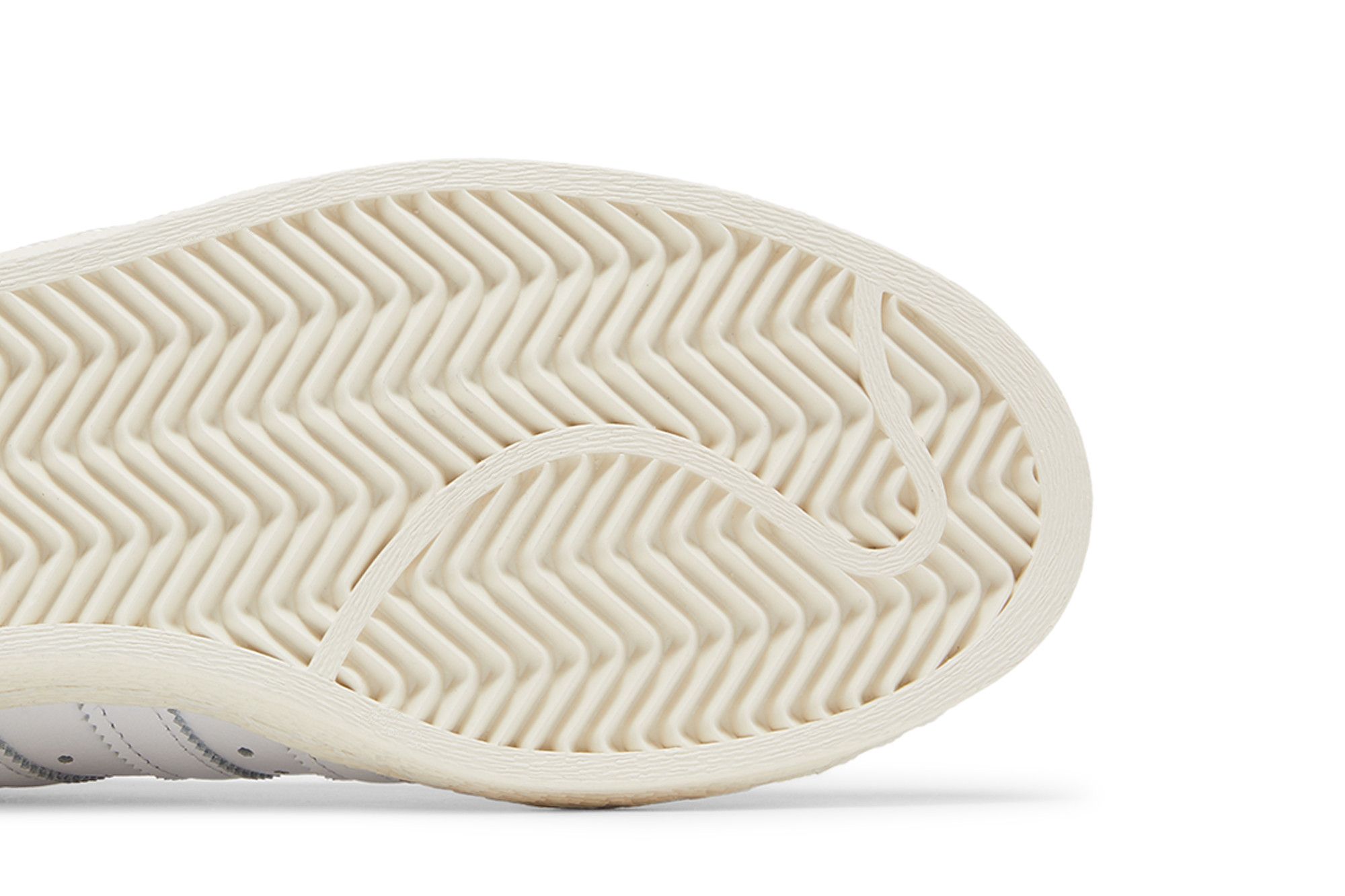 Purchase adidas Superstar 82 ''Bianco Off White'' GW1798