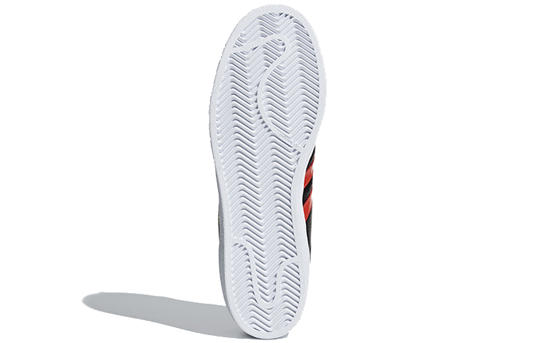 Details for アディダス スーパースター "黒×ビビッドオレンジ" B41994