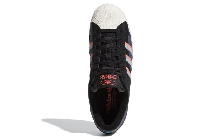 Purchase 阿迪达斯超级明星“黑魔灰” GW5920